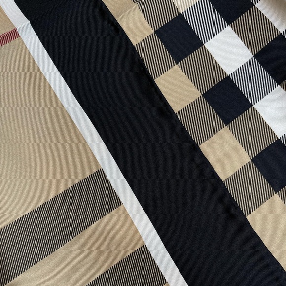 Display # 1 Burberry Scarf Classic Beige Check Black Border Silk Wrap - Picture 15 of 15